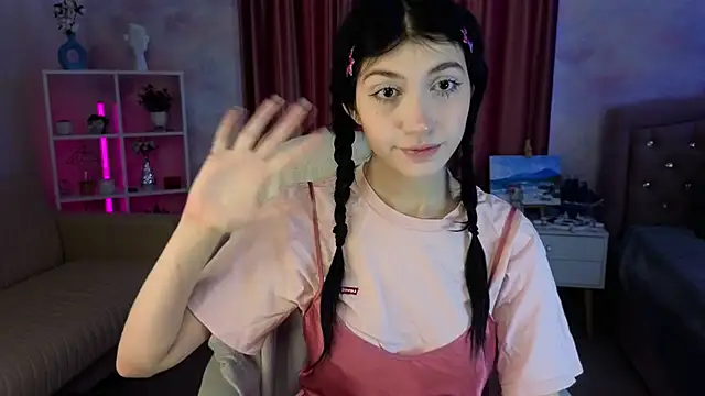 Snapshot of Mila_Whelson chatting on February 20, 2026, 1:35 pm Mila Whelson online show from February 20, 2026, 1:35 pm