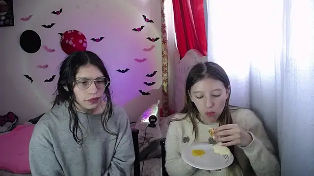 Briar y Blair online show from March 28, 2026, 3:13 pm