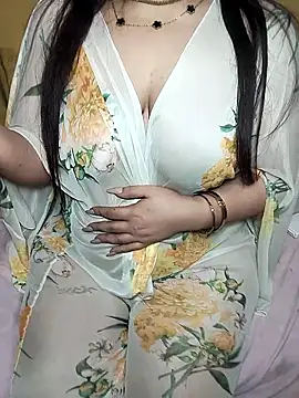 Snapshot of Loly__69 chatting on January 8, 2026, 8:15 pm Loly 69 online show from January 8, 2026, 8:15 pm