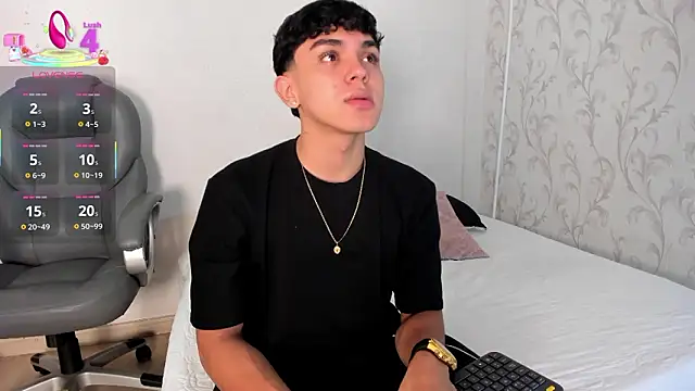 Snapshot of _TaylorBlack chatting on February 27, 2026, 11:32 am TaylorBlack online show from February 27, 2026, 11:32 am