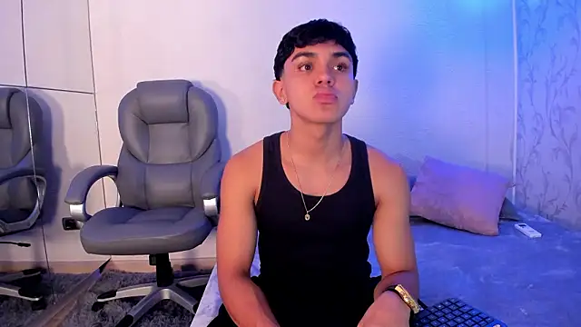 Snapshot of _TaylorBlack chatting on January 18, 2026, 11:35 am TaylorBlack online show from January 18, 2026, 11:35 am