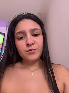 Camila sanchez25 online show from April 17, 2026, 8:55 pm