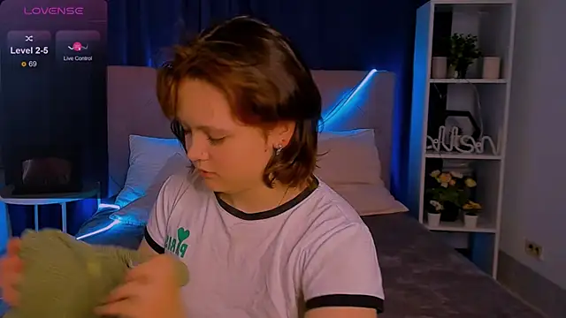 Mary Bryantt online show from February 12, 2026, 1:16 am