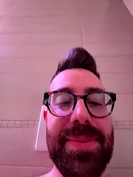 Snapshot of RickyGay94 chatting on December 18, 2025, 2:43 pm RickyGay94 online show from December 18, 2025, 2:43 pm