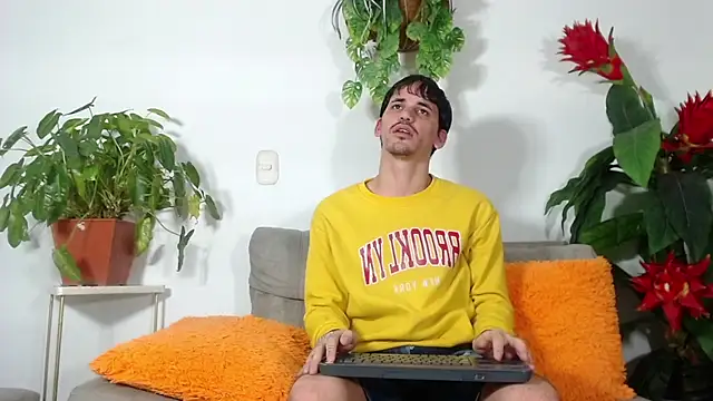 boy Dirty X online show from May 9, 2026, 5:22 am