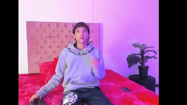 Snapshot of im_ralff chatting on January 15, 2026, 8:01 pm im ralff online show from January 15, 2026, 8:01 pm