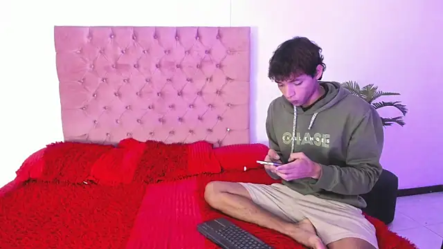 Snapshot of im_ralff chatting on January 14, 2026, 8:01 pm im ralff online show from January 14, 2026, 8:01 pm