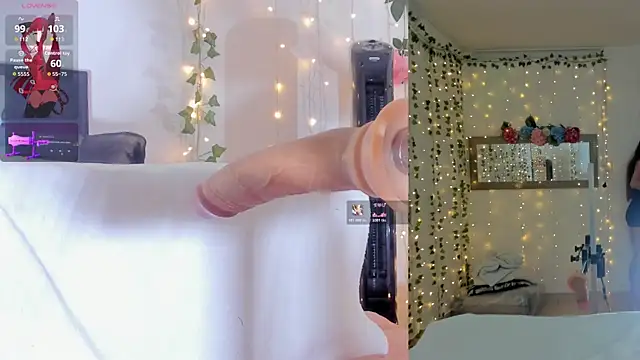 Snapshot of Sweet__Little__ chatting on January 12, 2026, 1:23 am Sweet Little online show from January 12, 2026, 1:23 am