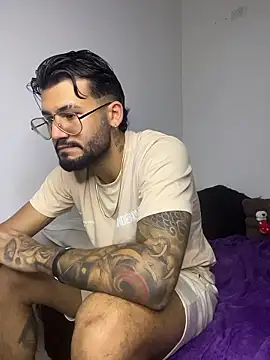 Snapshot of thedragonboyxxx chatting on January 8, 2026, 4:29 am thedragonboyxxx online show from January 8, 2026, 4:29 am