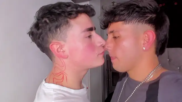 Snapshot of naughtysalomon__ chatting on February 3, 2026, 12:21 am naughtysalomon online show from February 3, 2026, 12:21 am