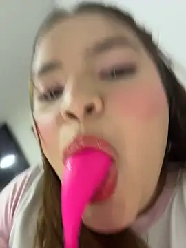 Snapshot of melanie_hh1 chatting on December 20, 2025, 5:54 am melanie hh1 online show from December 20, 2025, 5:54 am