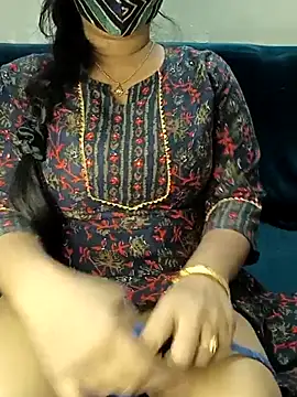 Snapshot of SSiya- chatting on May 2, 2026, 7:41 pm SSiya- online show from May 2, 2026, 7:41 pm