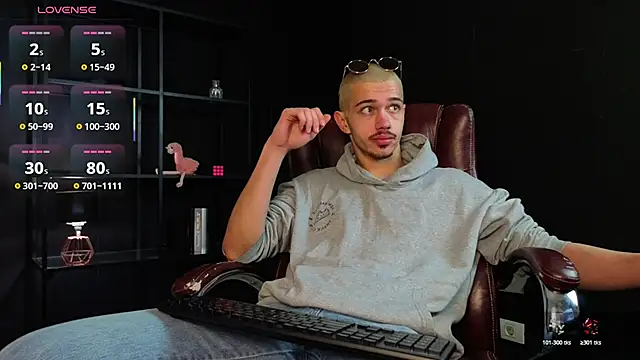 KaydenDrew online show from March 27, 2026, 5:27 am