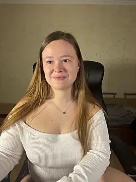 CaramelleSugarr online show from April 8, 2026, 8:21 pm