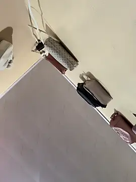 Snapshot of Candy_LS chatting on January 8, 2026, 7:31 pm Candy LS online show from January 8, 2026, 7:31 pm