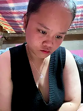 Thanhhuyen001 online show from December 22, 2025, 4:45 am