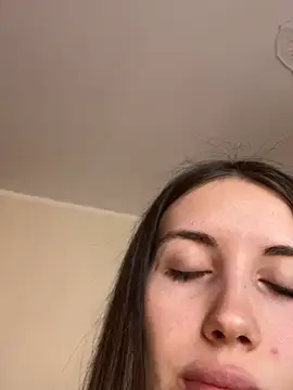 saphirafox online show from March 31, 2026, 1:02 pm