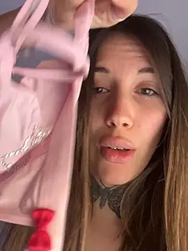 saphirafox online show from March 30, 2026, 6:37 am