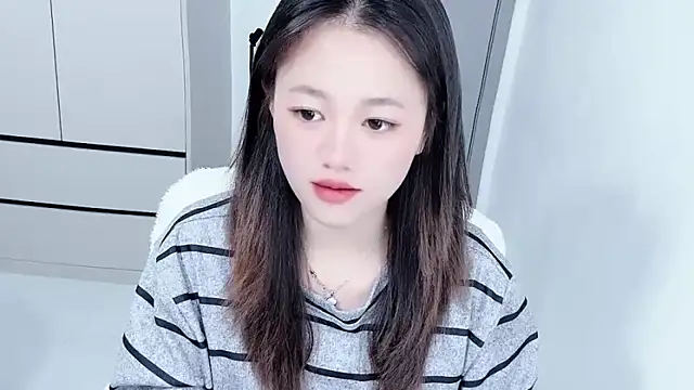 Amireux-8 online show from February 2, 2026, 5:06 am