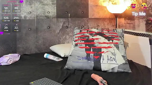 Iam charlotte69 online show from March 27, 2026, 8:26 am