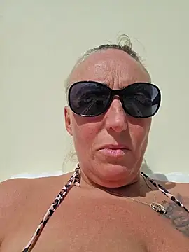 theblondecocklover online show from April 19, 2026, 7:42 am