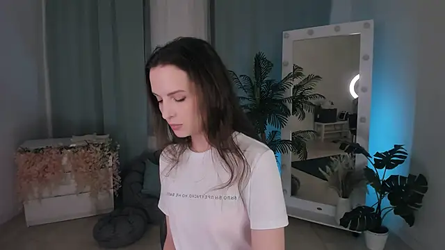 Snapshot of Ariadna_Shy chatting on October 4, 2025, 9:05 pm Ariadna Shy online show from October 4, 2025, 9:05 pm