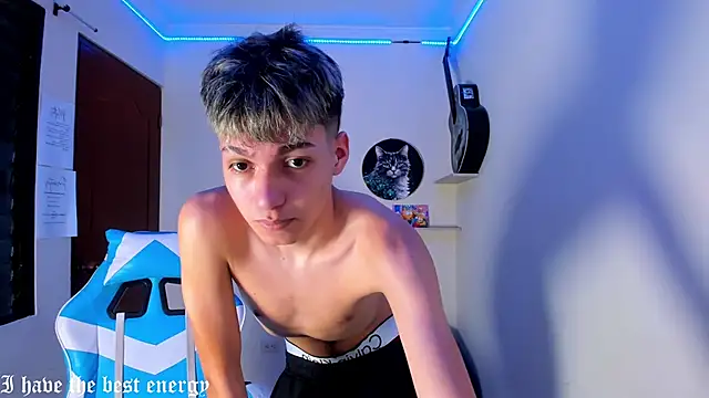 Snapshot of harry_jonshon69 chatting on February 6, 2026, 1:45 am harry jonshon69 online show from February 6, 2026, 1:45 am