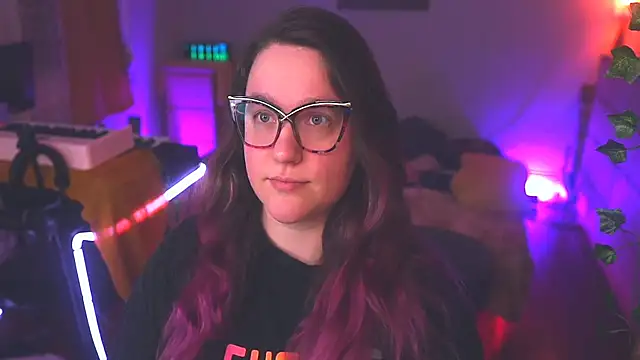 FireproofCuriousiteaze online show from April 8, 2026, 3:08 am