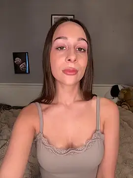 ChiaraSommer online show from April 8, 2026, 4:30 pm