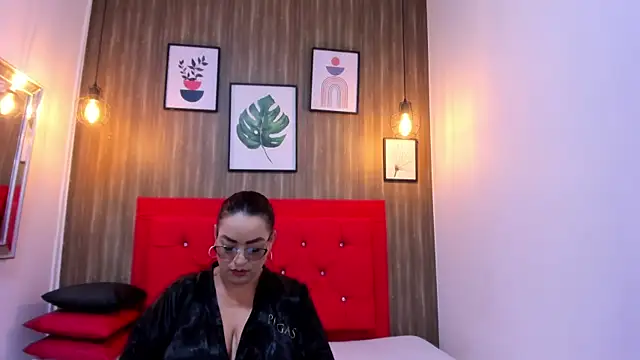 meggancurvy online show from February 19, 2026, 7:00 pm