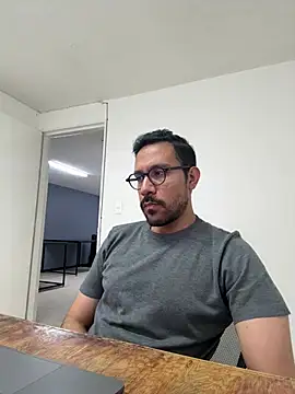 AdrianGarcia89 online show from April 14, 2026, 12:37 am