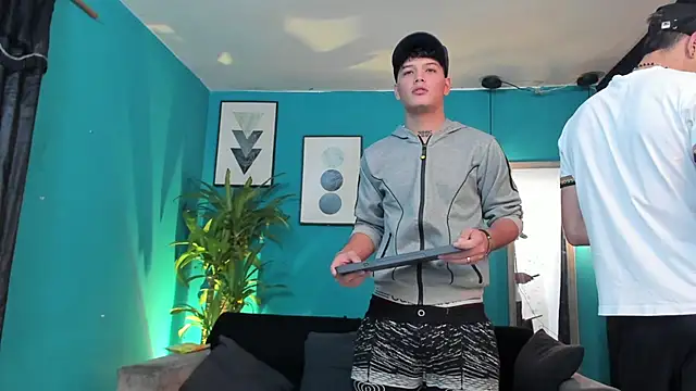 Oficial KingOfHeavens online show from December 20, 2025, 9:39 pm