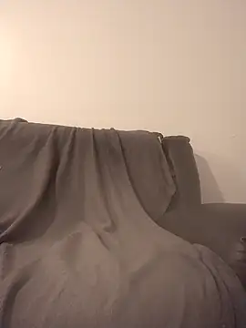 AverageAnt  online show from February 26, 2026, 5:46 pm