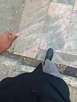 AqueousCrepe online show from April 13, 2026, 12:42 pm