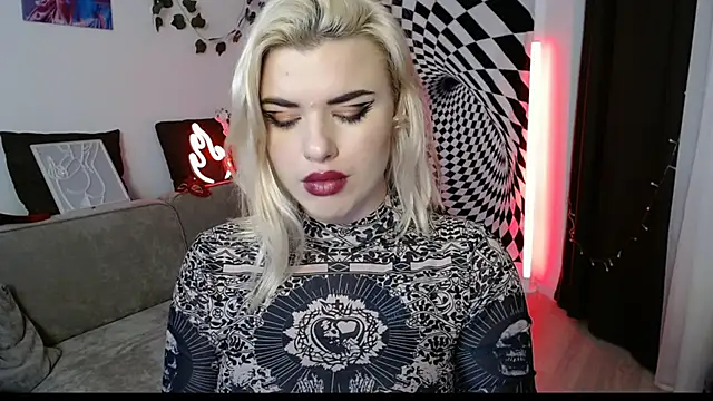 Ariana Saint online show from February 7, 2026, 8:17 pm