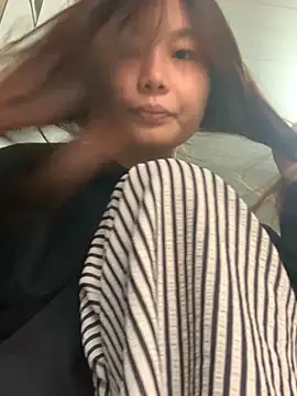 Baby Bi online show from December 17, 2025, 9:36 am