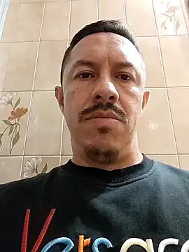 L hotcream online show from April 17, 2026, 9:50 pm