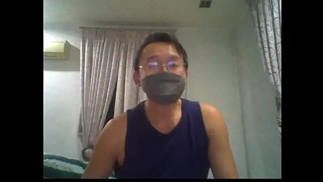 Snapshot of littlegoddyboy chatting on January 6, 2026, 2:21 pm littlegoddyboy online show from January 6, 2026, 2:21 pm