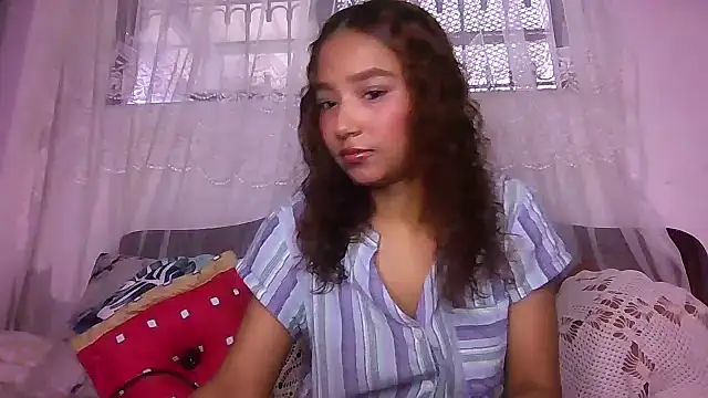 Snapshot of _natzury_ chatting on February 3, 2026, 3:50 pm natzury online show from February 3, 2026, 3:50 pm