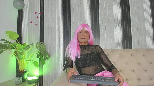 tiffanyy 777 online show from February 22, 2026, 9:49 pm