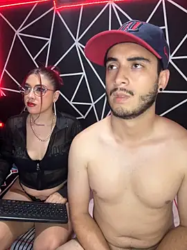 Snapshot of Makenzy_darly chatting on December 19, 2025, 3:21 am Makenzy darly online show from December 19, 2025, 3:21 am