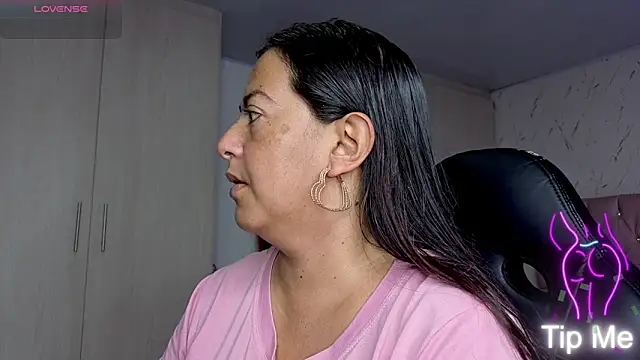 evelyn harpeery online show from February 10, 2026, 10:36 am