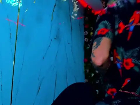 Boy tatto77 online show from April 13, 2026, 1:20 am