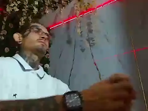 Boy tatto77 online show from February 4, 2026, 2:23 pm