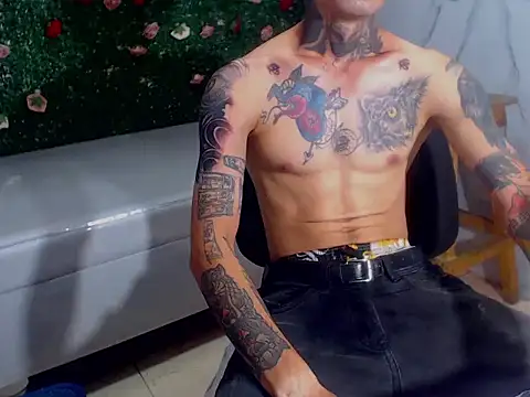 Boy tatto77 online show from June 4, 2026, 7:51 pm