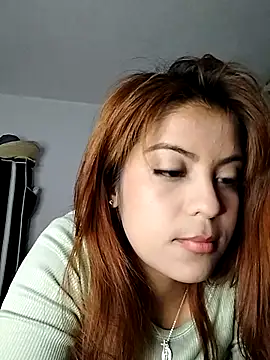 mia hottie2210 online show from January 13, 2026, 2:48 am