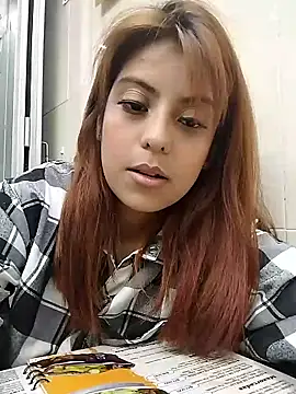 mia hottie2210 online show from January 9, 2026, 1:34 am