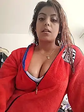 mia hottie2210 online show from January 9, 2026, 4:36 pm