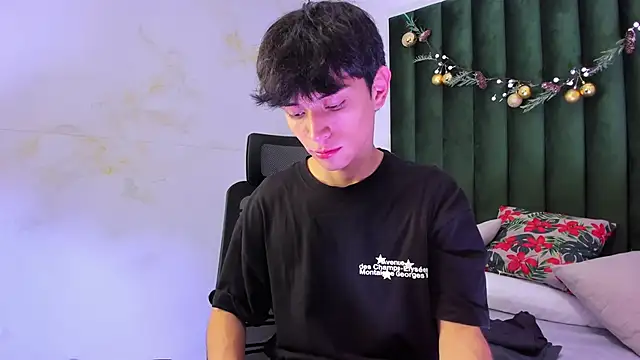 Aron valverde online show from December 23, 2025, 1:27 am