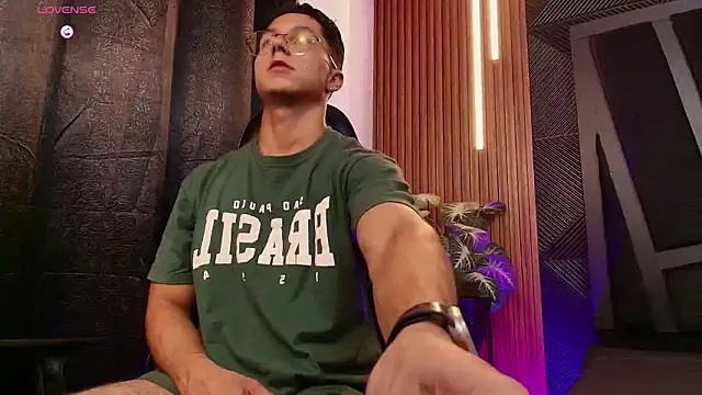 Noah Clarkk online show from February 14, 2026, 11:27 pm